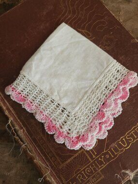 Vintage 1940s 1950s Handkerchief, Pink Crochet Lace Edge Hankie in White Linen